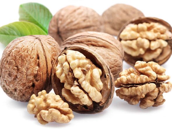 Las nueces son un producto útil para aumentar la potencia masculina. 